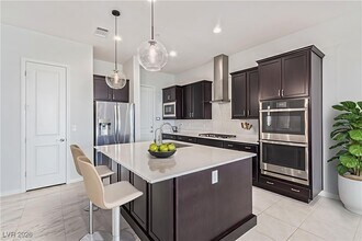 298 Nine Mile Creek Dr in Las Vegas, NV - Building Photo - Building Photo