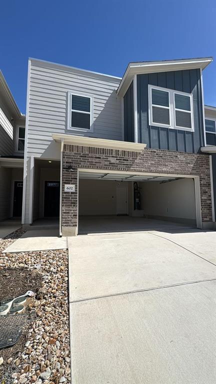 property at 1850 Settlers Glen Dr