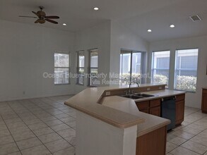 10214 Evergreen Hill Dr in Tampa, FL - Building Photo - Building Photo