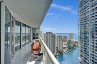 475 Brickell Ave, Unit 3309 in Miami, FL - Building Photo - Building Photo