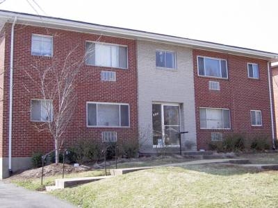 522 Mariedale Dr in St. Louis, MO - Building Photo