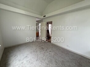 5429 Breakwater Dr in Taylorsville, UT - Building Photo - Building Photo