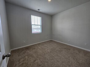 2244 Carefree Ln in Nashville, TN - Building Photo - Building Photo