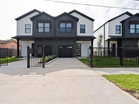 4226 Sterling St in Houston, TX - Building Photo