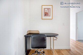 400 Boren Ave N-Unit -FL3-ID214 in Seattle, WA - Building Photo - Building Photo