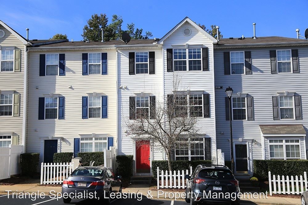 2610 Ivory Run Way in Raleigh, NC - Building Photo