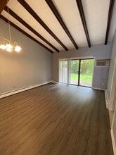 343 Oakland St in Manchester, CT - Building Photo - Building Photo