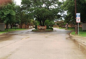 12537 Montego Plaza in Dallas, TX - Building Photo