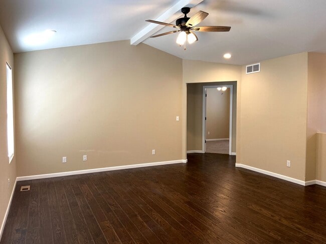 2062 Hastings Rd in Jefferson City, MO - Building Photo - Building Photo