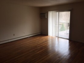 9 Catherine St in Highland Falls, NY - Building Photo