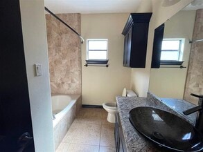 3122 Rosco Dr in Laredo, TX - Building Photo - Building Photo