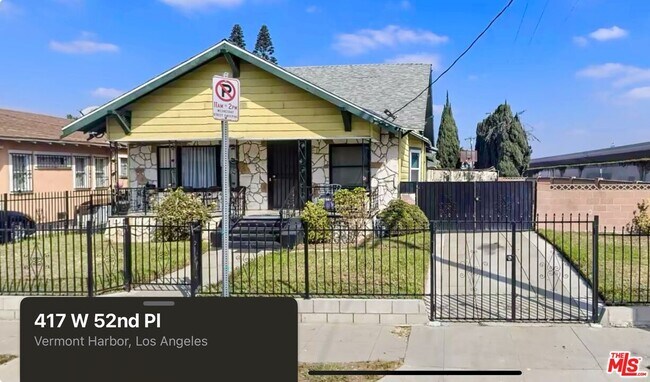 property at 417 W 52nd Pl