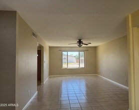 1946 E Ellis Dr in Tempe, AZ - Building Photo - Building Photo