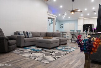 12054 W Dos Rios Dr in Sun City, AZ - Building Photo - Building Photo