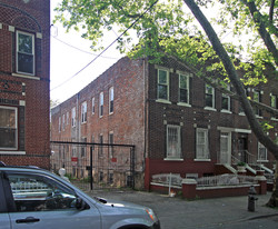 665 Wyona St Apartments