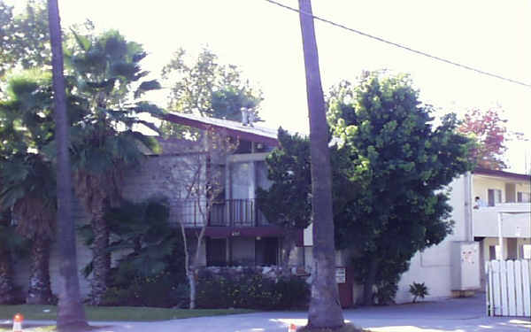 435 S Pacific Ave in Glendale, CA - Building Photo