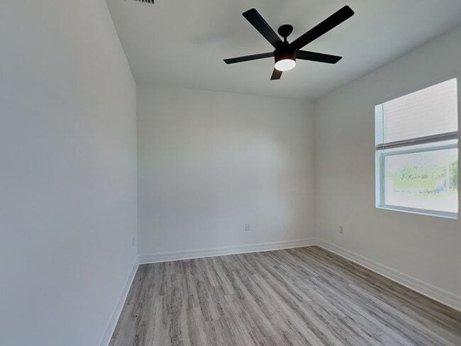 17159 Arthur Ave in Port Charlotte, FL - Building Photo - Building Photo