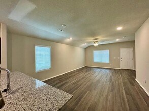 2440 N Raven Ln in Fayetteville, AR - Building Photo - Building Photo