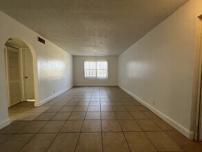 2275 Linton Ridge Cir in Delray Beach, FL - Building Photo - Building Photo