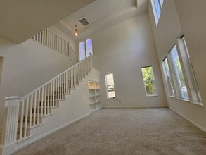 397 Raven Way in Petaluma, CA - Building Photo - Building Photo