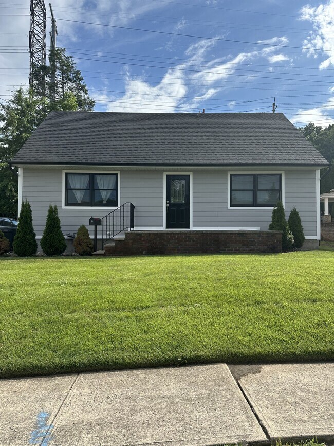 68 Doherty Dr Rentals in Clifton, NJ