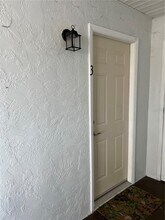 14385 Woodstock Rd in Port Charlotte, FL - Foto de edificio - Building Photo