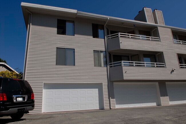 11430 99th Pl NE, Unit 1 in Kirkland, WA - Building Photo - Building Photo