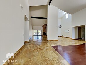8260 E Sutton Dr in Scottsdale, AZ - Building Photo - Building Photo