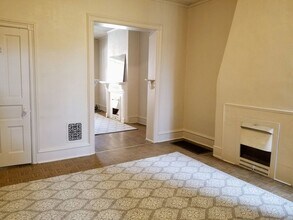 358 Lawn St in Pittsburgh, PA - Building Photo - Building Photo