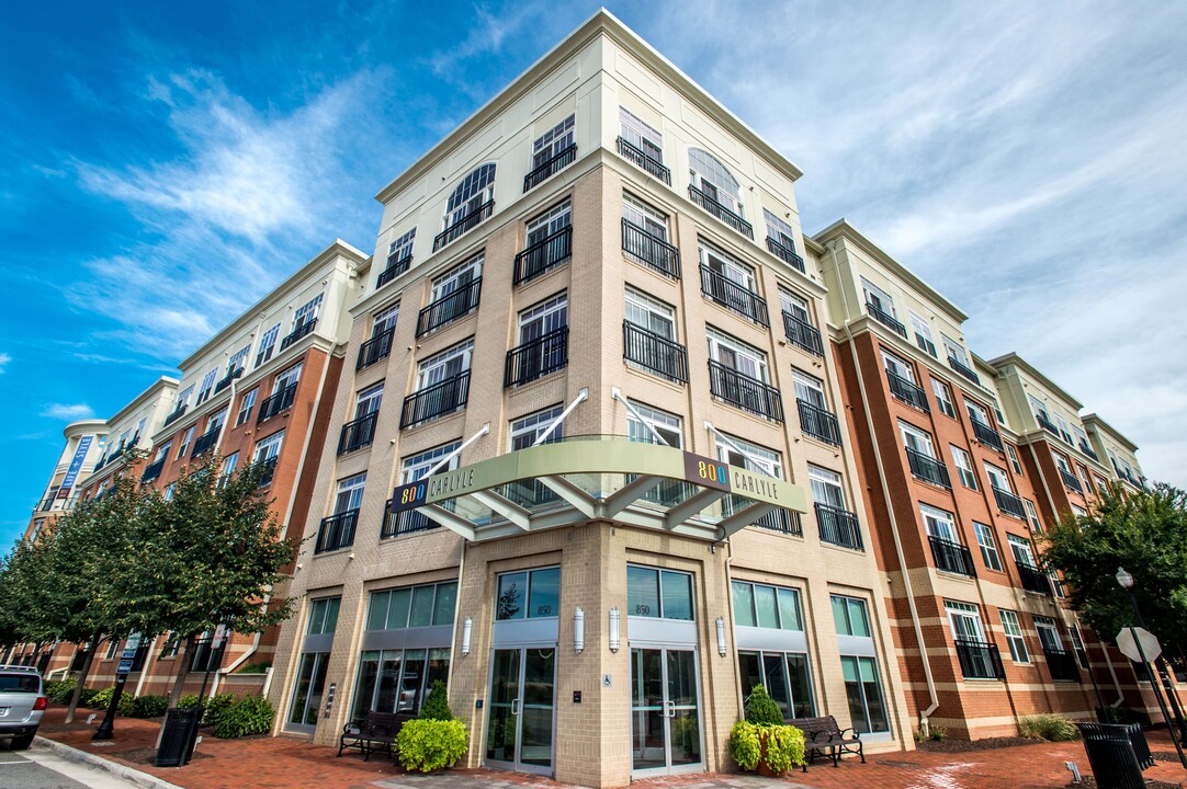 800 Carlyle in Alexandria, VA - Foto de edificio