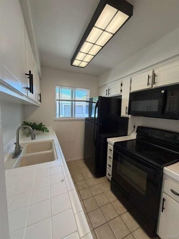 4608 Via Vista Cir in Huntington Beach, CA - Foto de edificio - Building Photo