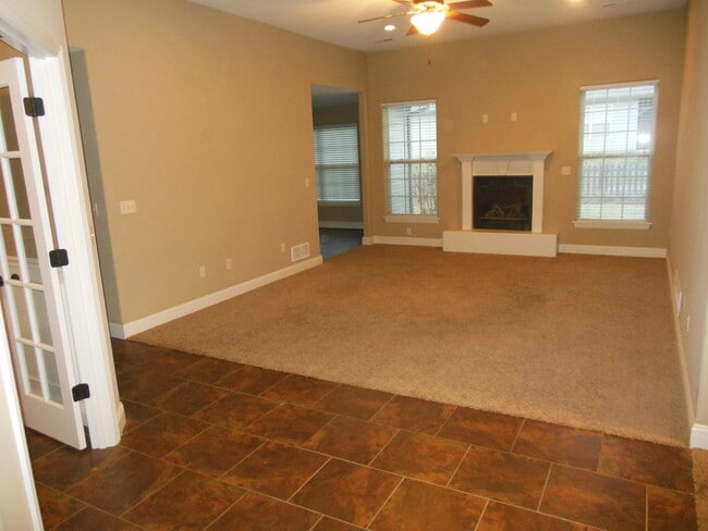 2009 Cecil St in Columbia, MO - Building Photo - Building Photo