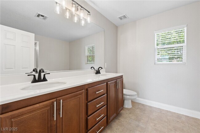 property at 909 S Percy Arms St