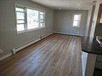 190 Spring St photo'