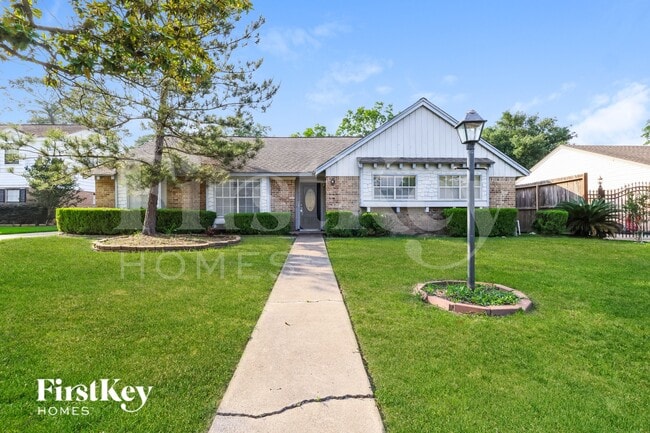 property at 222 Magic Oaks Dr
