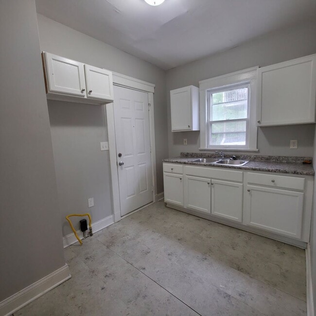 1035 Elbon Rd in Cleveland Heights, OH - Building Photo - Building Photo