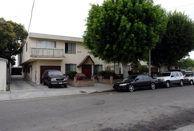 4210-4214 W 101st St in Inglewood, CA - Building Photo - Building Photo