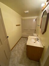 1207 N Sawyer St in Oshkosh, WI - Building Photo - Building Photo