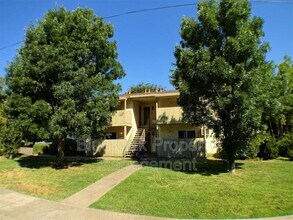 346 Hickory St in Chico, CA - Building Photo - Building Photo