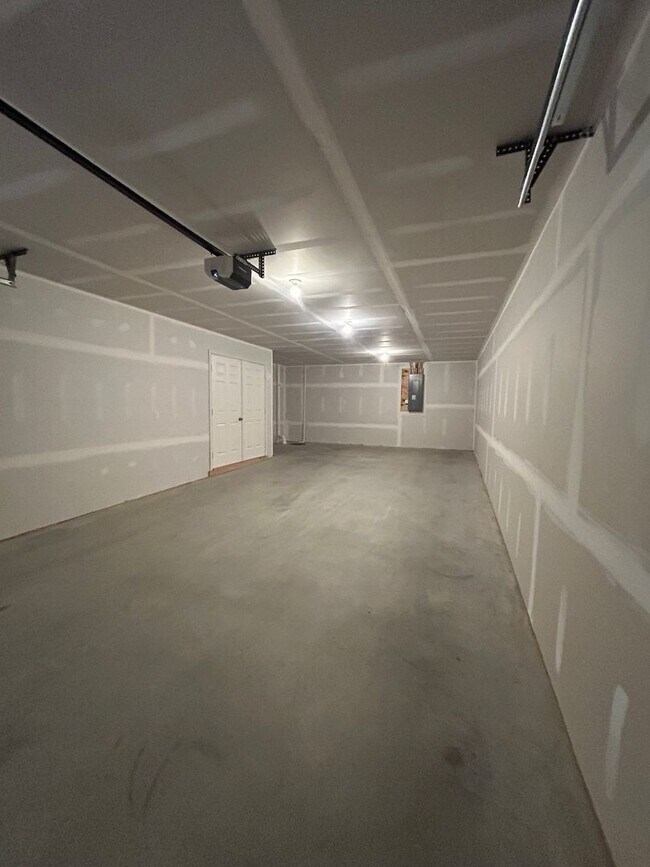 8 Meredith Way in Carlisle, PA - Building Photo - Building Photo