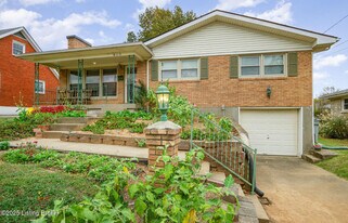 6113 Princess Way in Louisville, KY - Building Photo