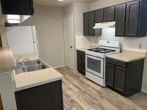 9105 Sanger Dr, Unit A in Austin, TX - Building Photo - Building Photo