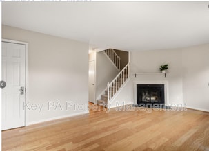 517 S Coventry Ln in West Chester, PA - Building Photo - Building Photo