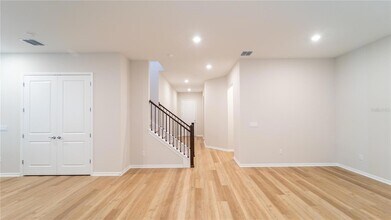 16446 Lone Oak Cir in Orlando, FL - Foto de edificio - Building Photo