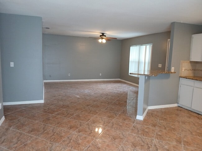3847 51st Ave N in St. Petersburg, FL - Foto de edificio - Building Photo