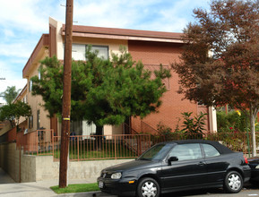 4425 Price St in Los Angeles, CA - Building Photo - Building Photo