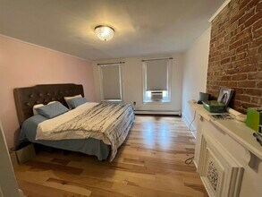 924 Willow Ave in Hoboken, NJ - Building Photo - Building Photo