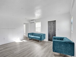 6147 SW 40th St in Miramar, FL - Building Photo - Building Photo