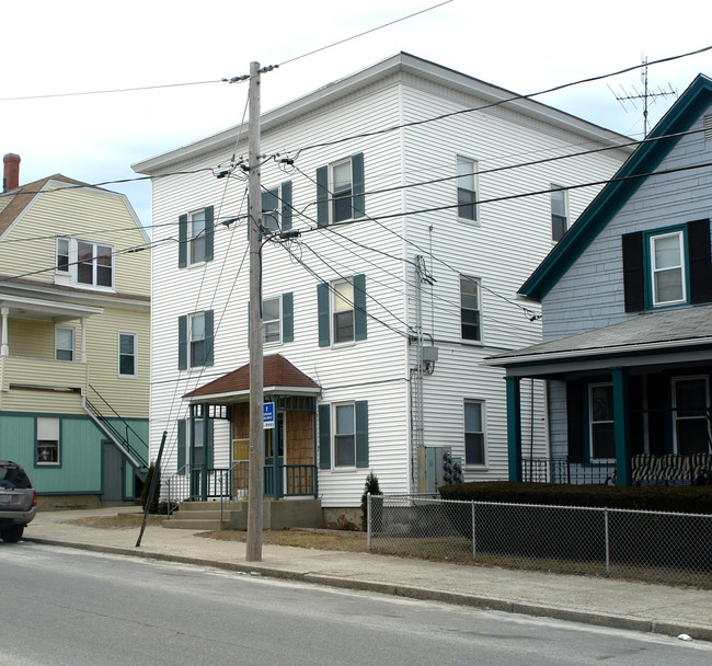 289 Cottage St in Woonsocket, RI - Building Photo - Building Photo