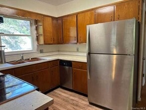 205 Cedar Ave in Poughkeepsie, NY - Building Photo - Building Photo